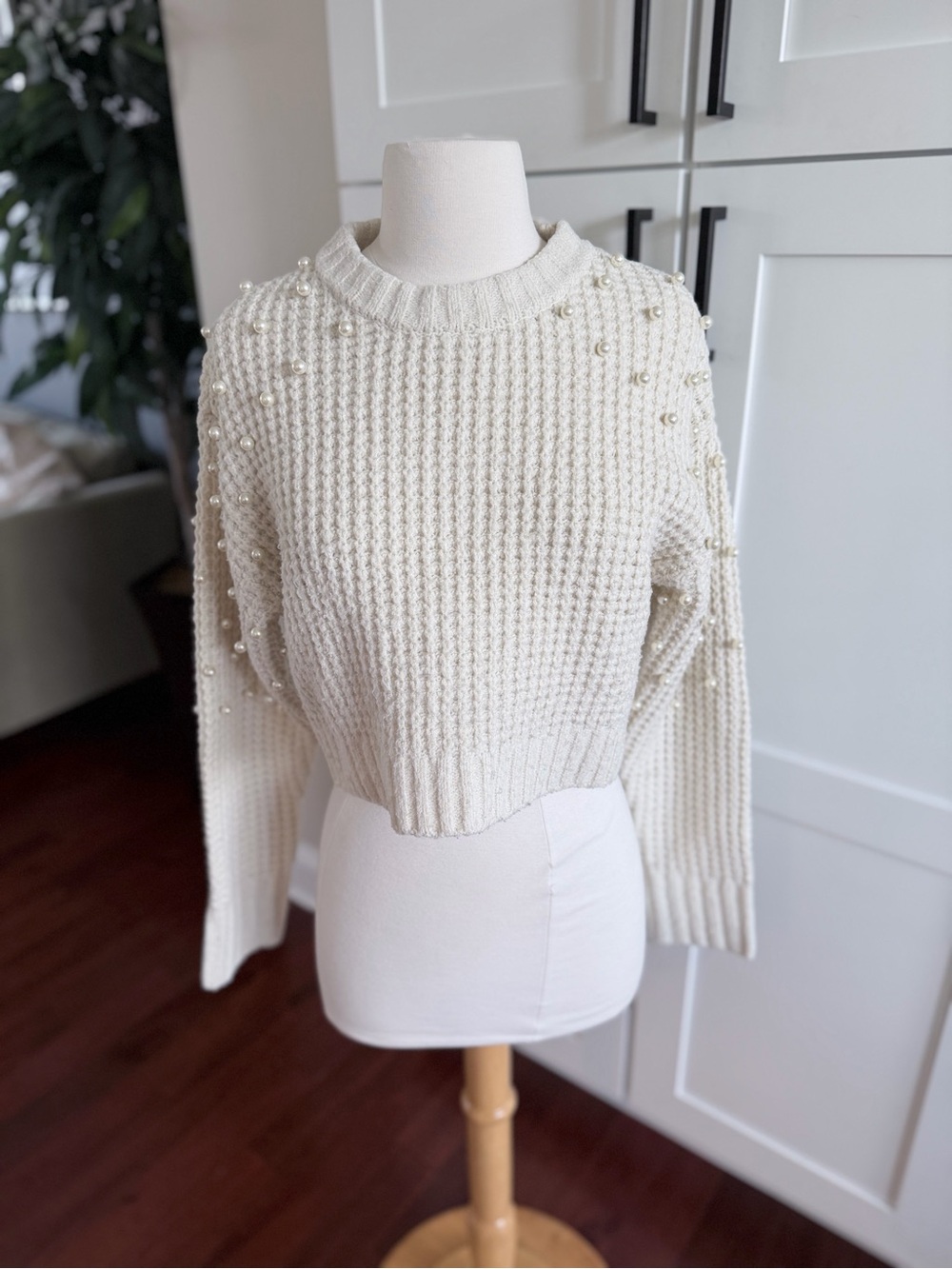 Alter’d State Pearl Embellished Cream Knit Sweater XS Womens Crewneck Cropped